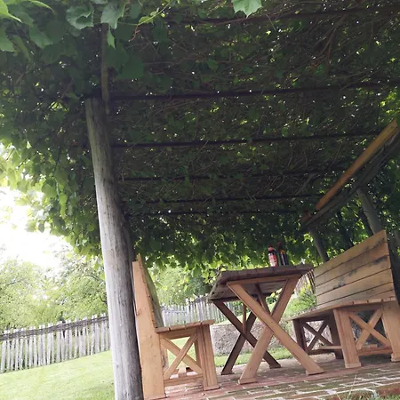 Kablar Lazino Brdo Holiday home *